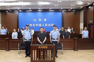 那不勒斯总监：泽林斯基很乐意留下，目前没有球队跟他达成协议